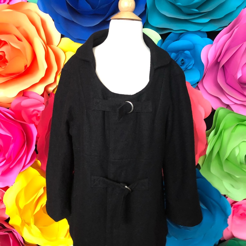 Black cute jacket 70 wool 30 polyester